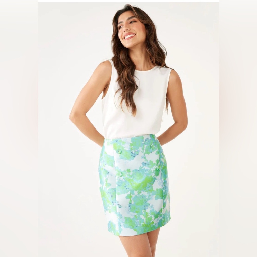 NWT: Abbey Glass, “Jessica” Floral Green Mini Skirt